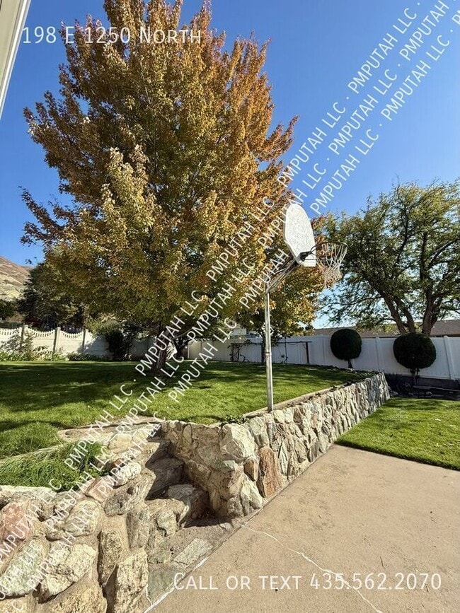 Building Photo - 198 E 1250 N