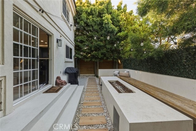 Building Photo - 716 N Lucia Ave