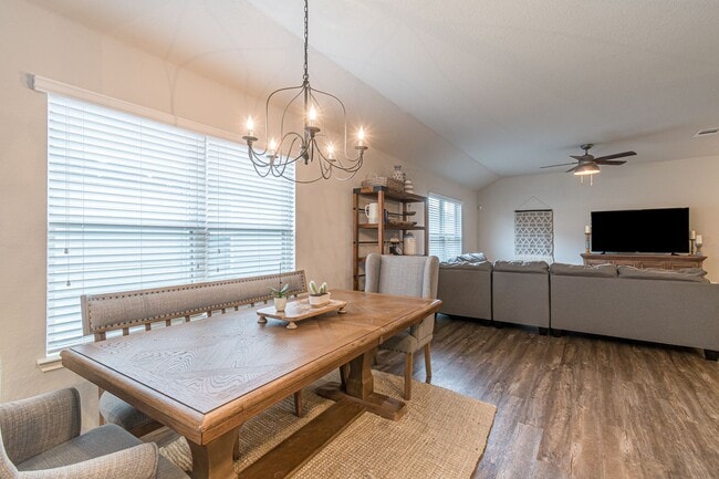 Building Photo - 2569 McCrae