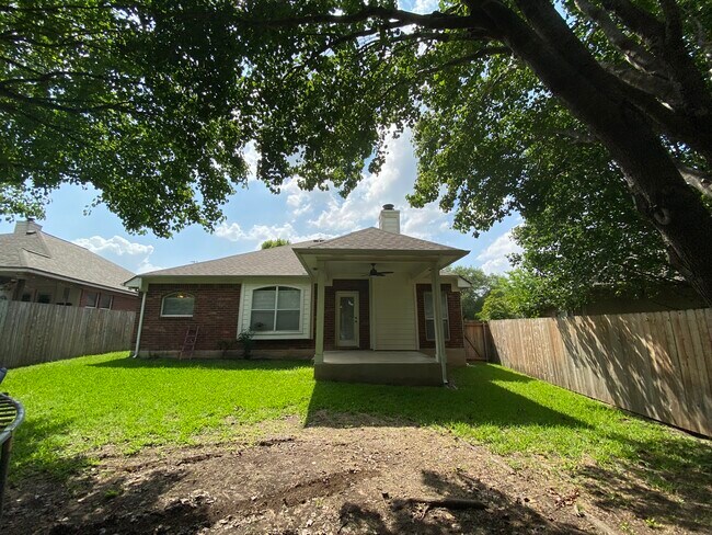 Building Photo - 1727 Fallen Leaf Ln