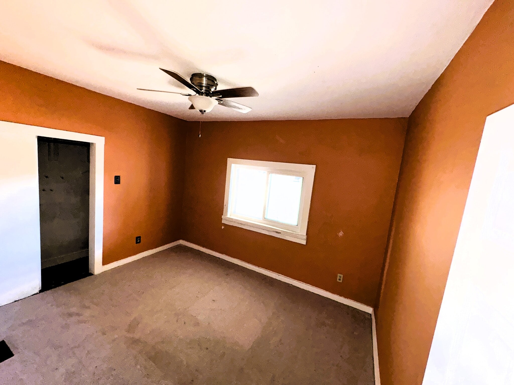Building Photo - 909 Perry Hwy