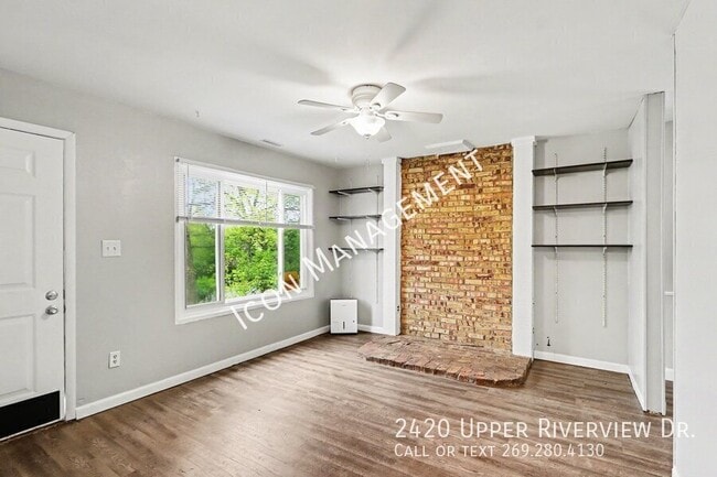 Building Photo - 2420 Upper Riverview Dr
