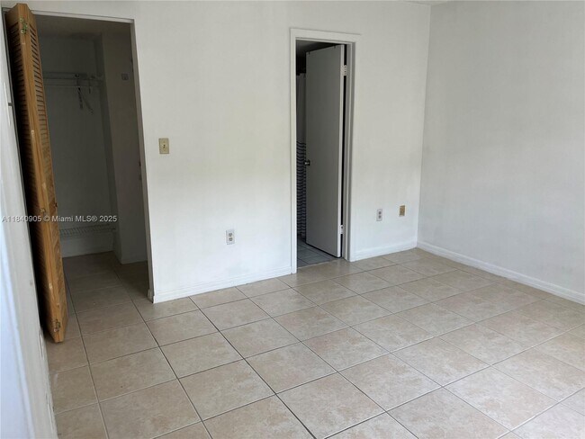 Building Photo - 8670 NW 6th Ln