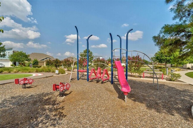 Building Photo - 8004 Lennon Dr