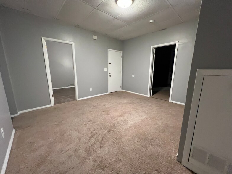 Building Photo - 1 Russell Pl