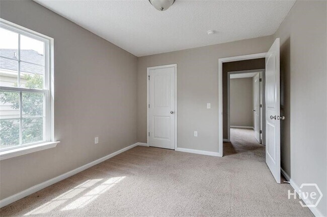 Building Photo - 62 Peregrine Cir