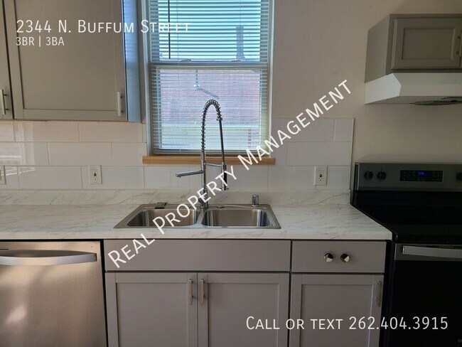 Building Photo - 2344 N Buffum St