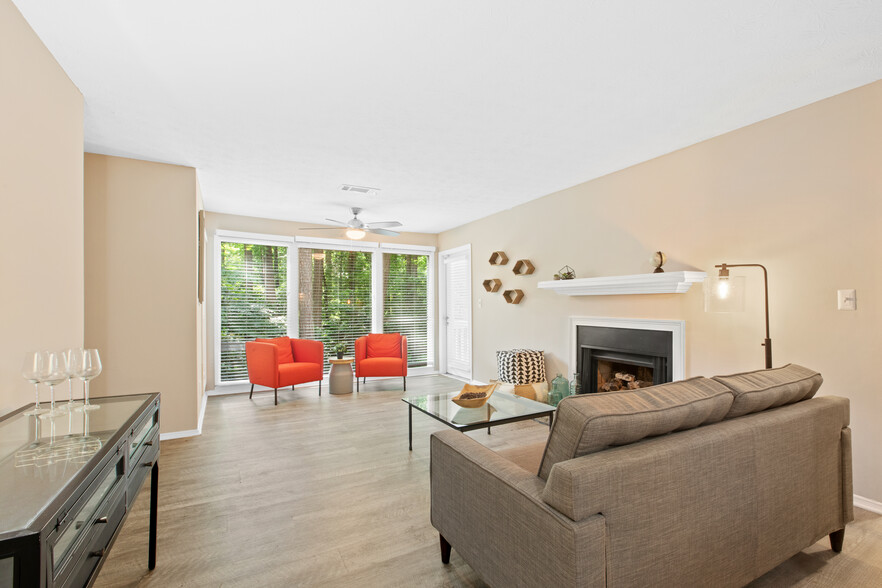 Living Room - Berkeley Landing Apartments