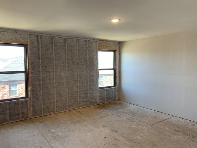 Building Photo - 2634 SW Livingston Square