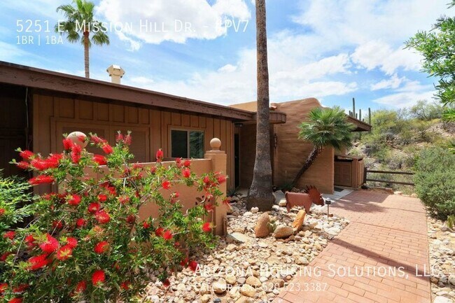Building Photo - Palo Verde 7