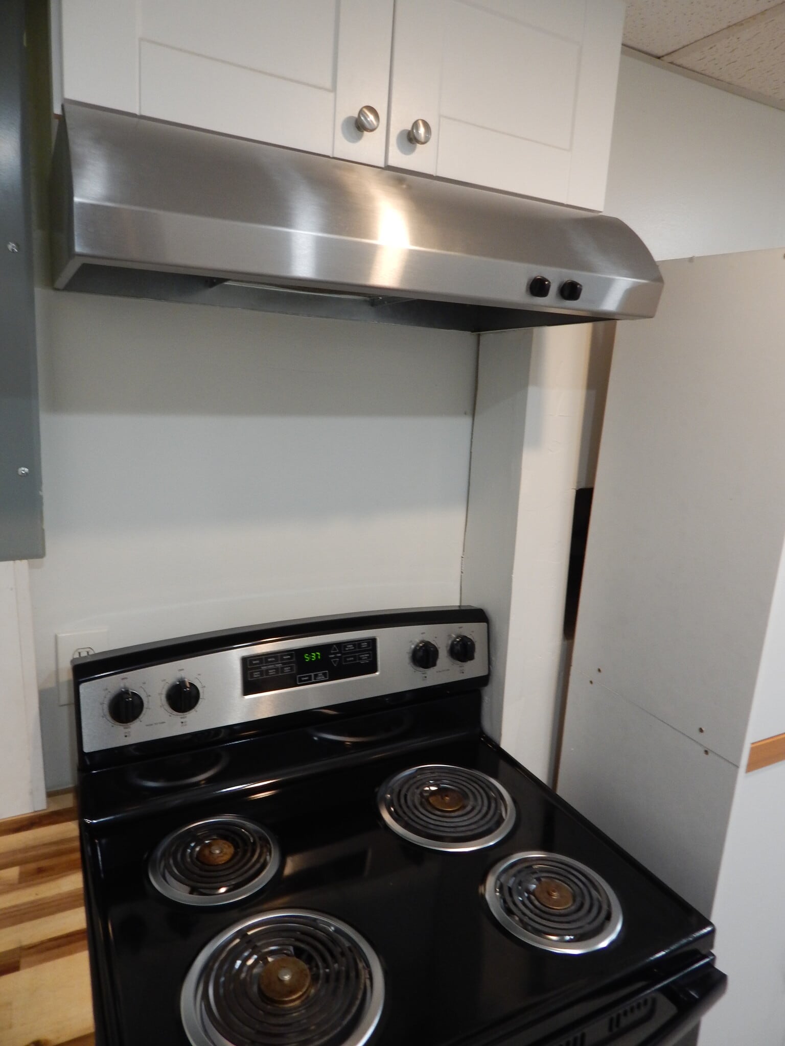 Stove Fan - 3388 Harrison Rd