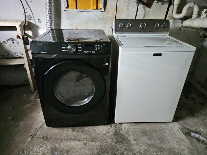 Washer & dryer in basement - 226 S Illinois Ave