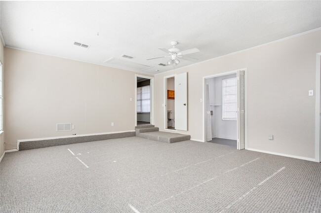 Building Photo - 9306 Forest Hills Blvd