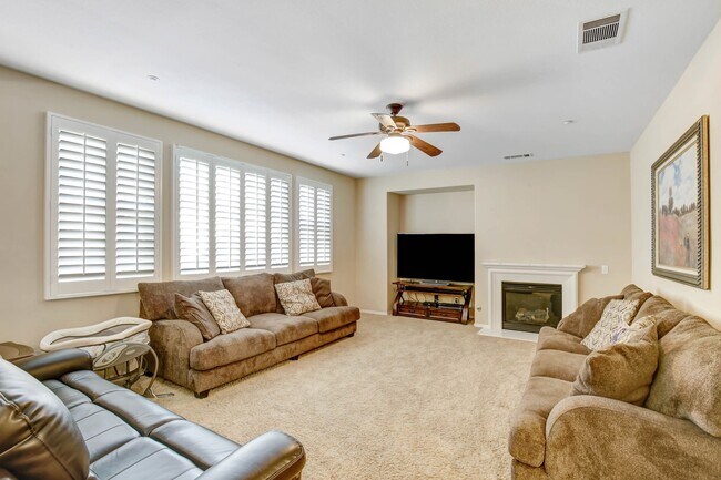 Building Photo - Coming Soon! Stunning 5/4.5 pool home located in the desirable North Fontana Coyote Canyon area.