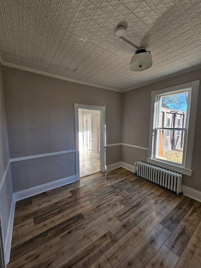Building Photo - 3 Bedroom Apartment - Kingston, NY