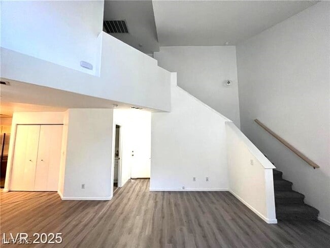Building Photo - 8017 Cherish Ave