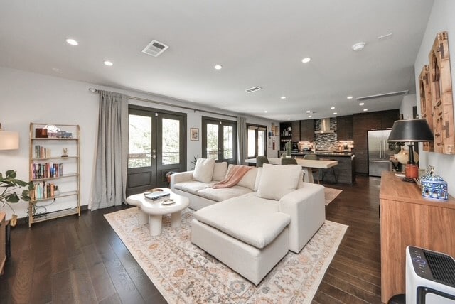 Building Photo - 1410 Hyde Park Blvd