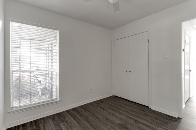Building Photo - 18326 Autumn Trails Ln