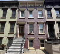 Building Photo - 5 Irving St