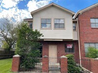 Building Photo - 1103 Dulles Ave