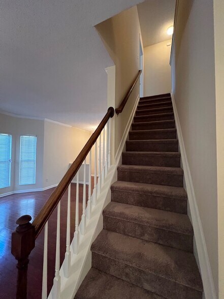 Building Photo - 4800 Mystic Oak Dr