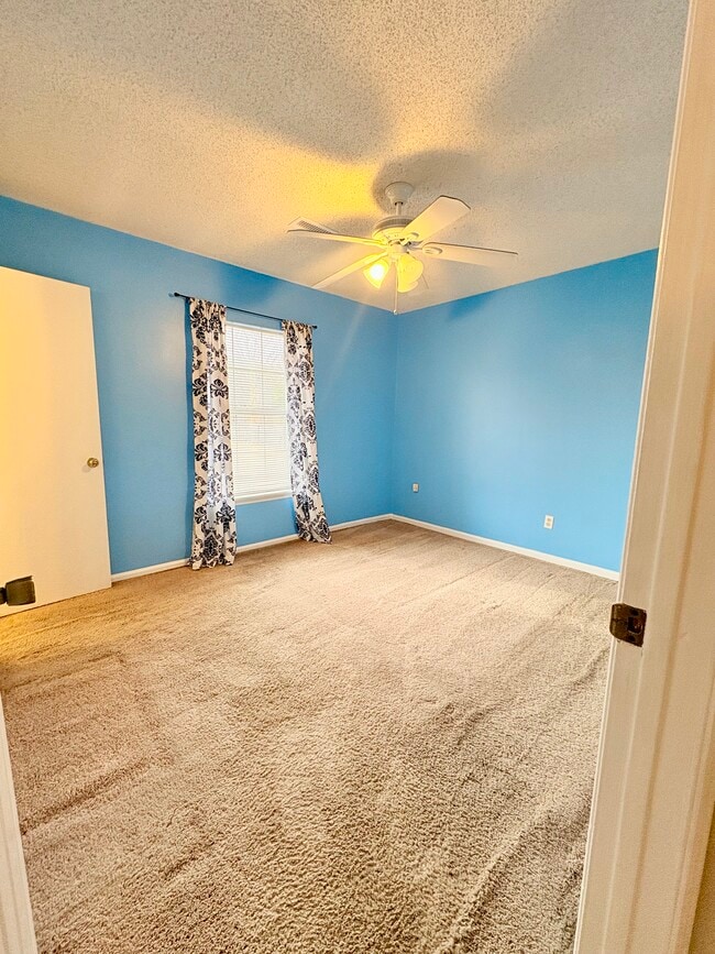 Building Photo - 101 Lael Ct