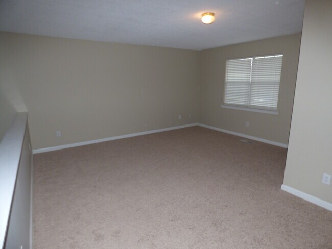 Building Photo - 205 Brookhollow Dr