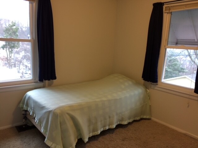 Bedroom 2 - 922 Cayton St
