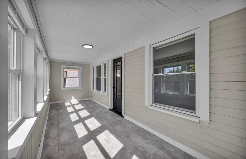 Building Photo - 11125 Melba Ave