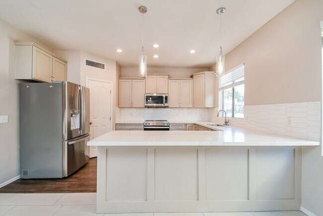 Building Photo - 1469 S Hawk Ln