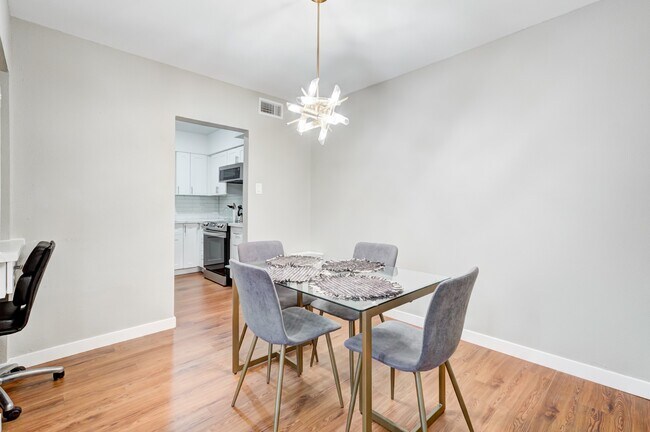 Building Photo - 2701 Bellefontaine St