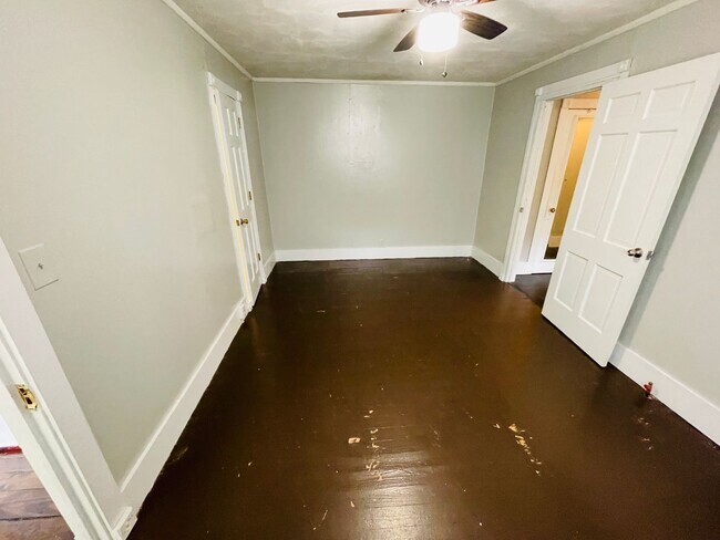 Building Photo - 3BR/1BA Home