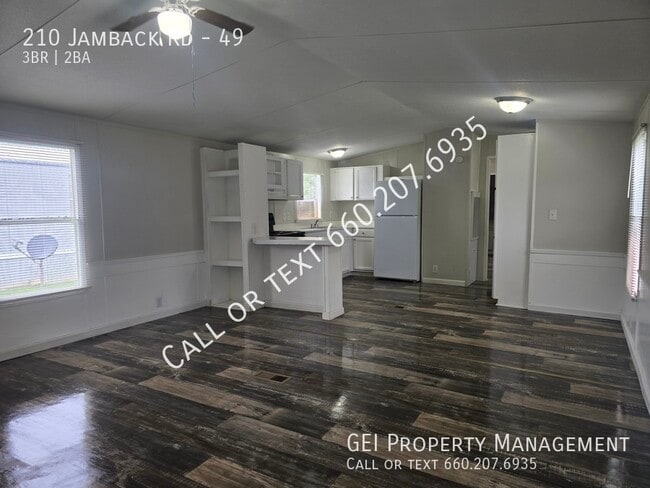 Building Photo - 210 Jamback Rd