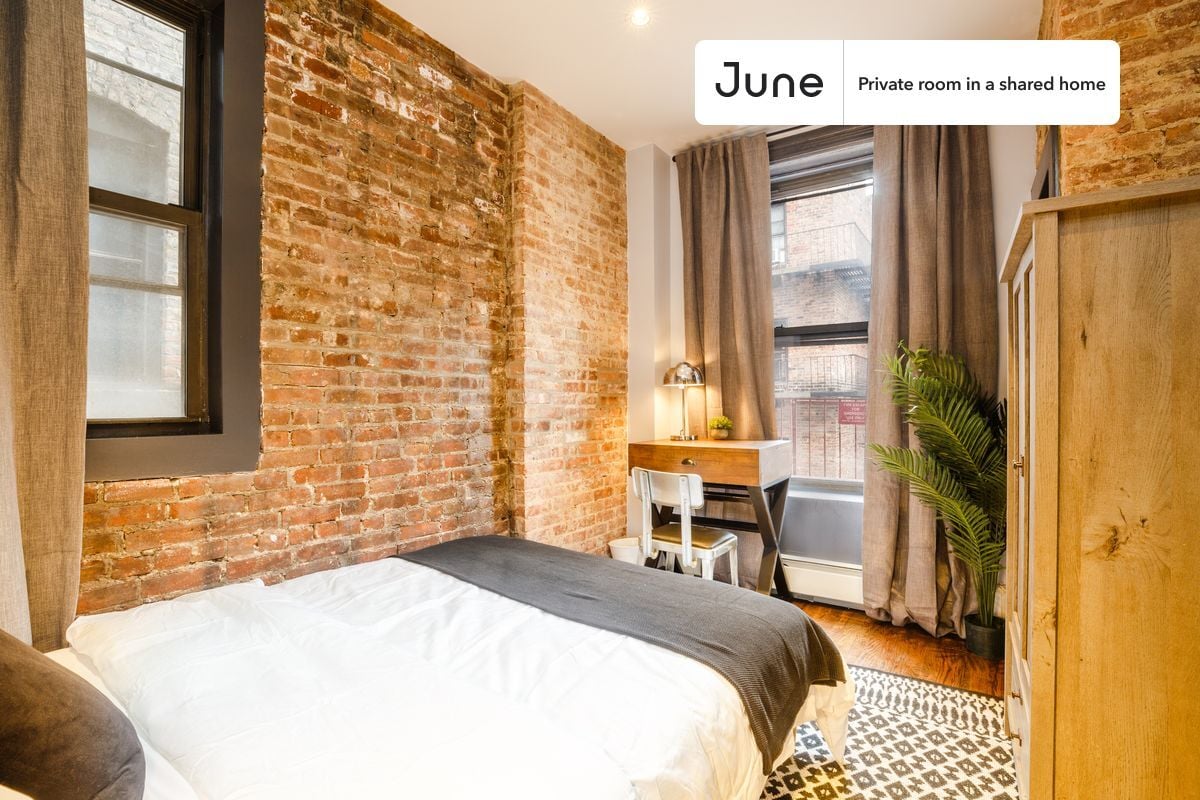 Building Photo - Room in Shared 4 bed/2 bath home