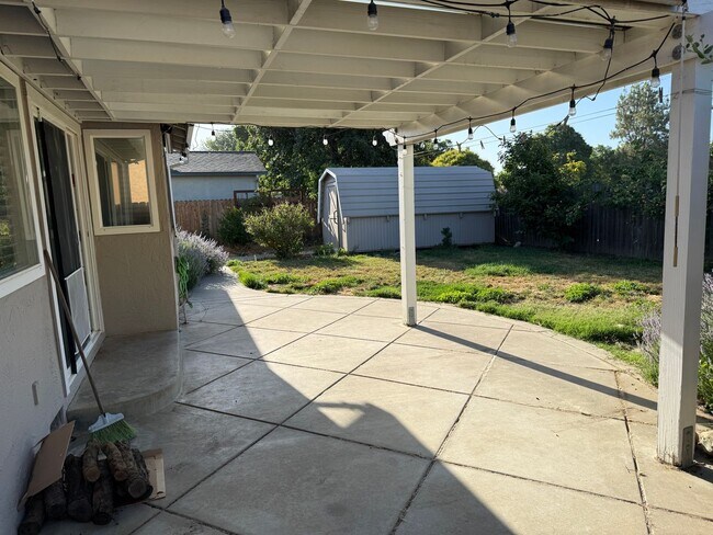 Building Photo - Updated Home in Dixon