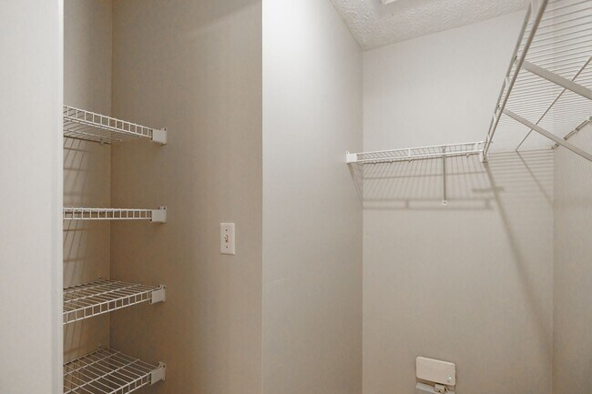 Building Photo - 1160 Grayson Ln