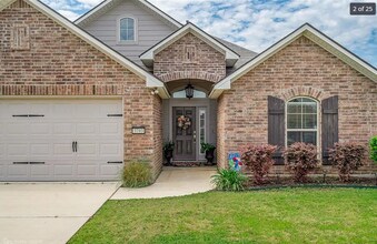 Building Photo - "Charming 3-Bed Retreat in Bossier City with Granite Touches & Gleaming Hardwood Floors!"