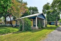 Building Photo - 302 Olive St