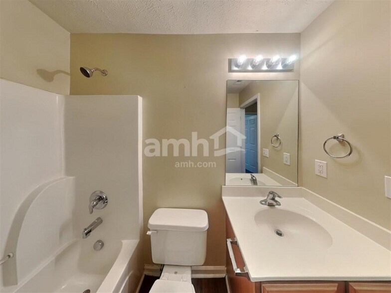 Building Photo - 5038 Preserve Blvd