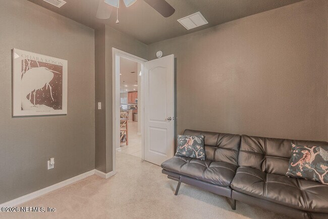 Building Photo - 15816 Twin Creek Dr