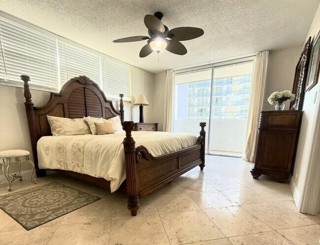 Building Photo - 3640 N Ocean Dr
