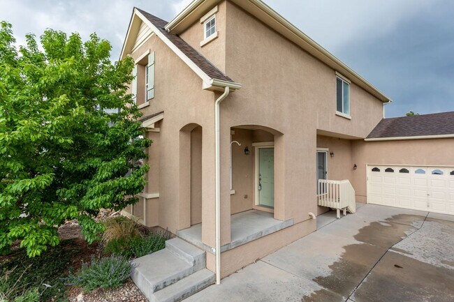 Building Photo - Beautiful 3-Bedroom Home Near Powers Corridor!