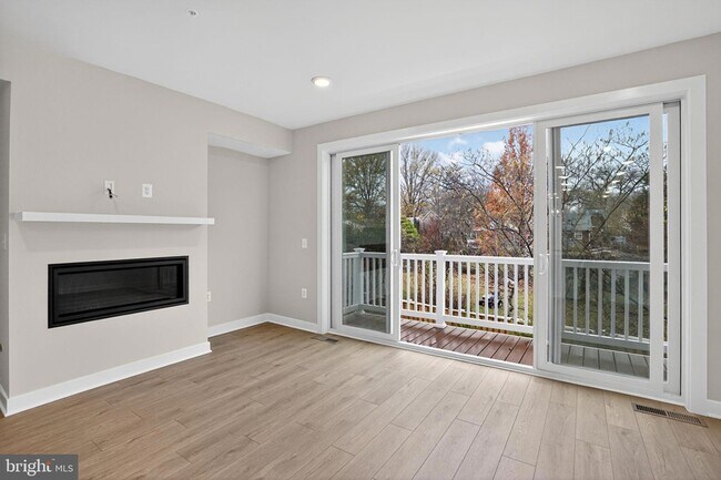 Building Photo - 3612 Farr Ave