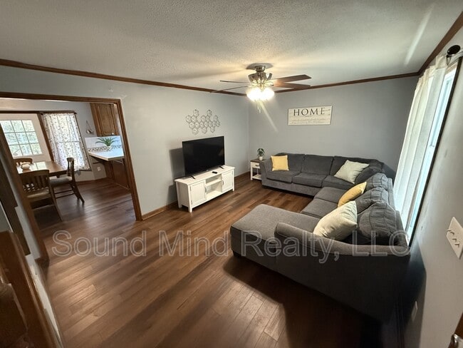 Building Photo - 1012 Windward Psge