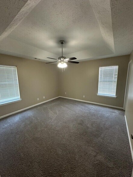 Building Photo - 10629 Pine Forest Ln