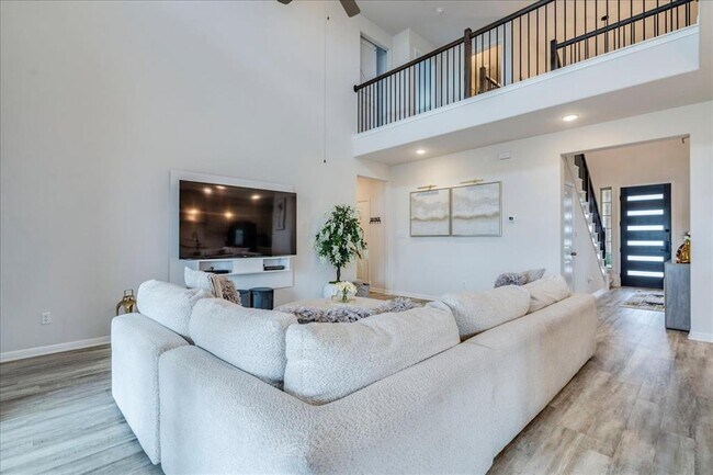 Building Photo - 4513 Lucabella Ln