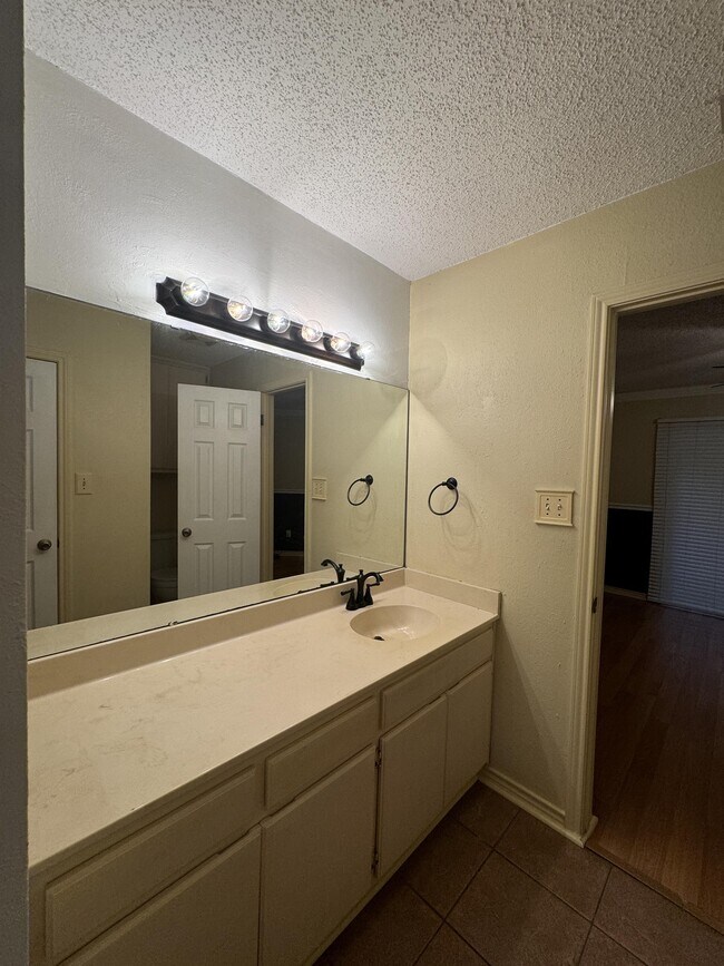 Building Photo - 7126 Fort Collins Dr