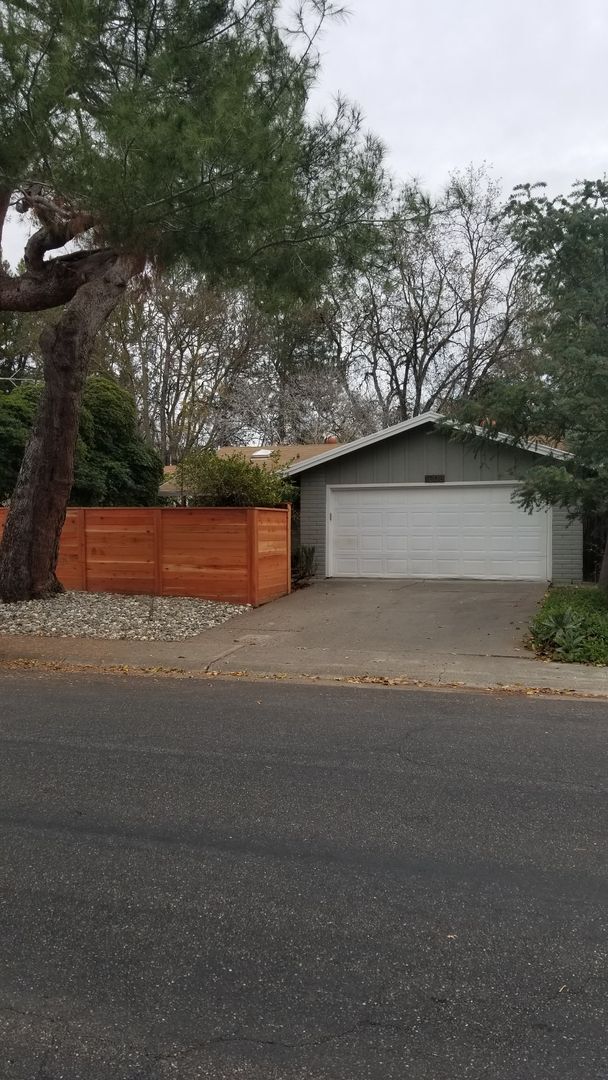 Building Photo - Newly Remodeled Home in East Davis