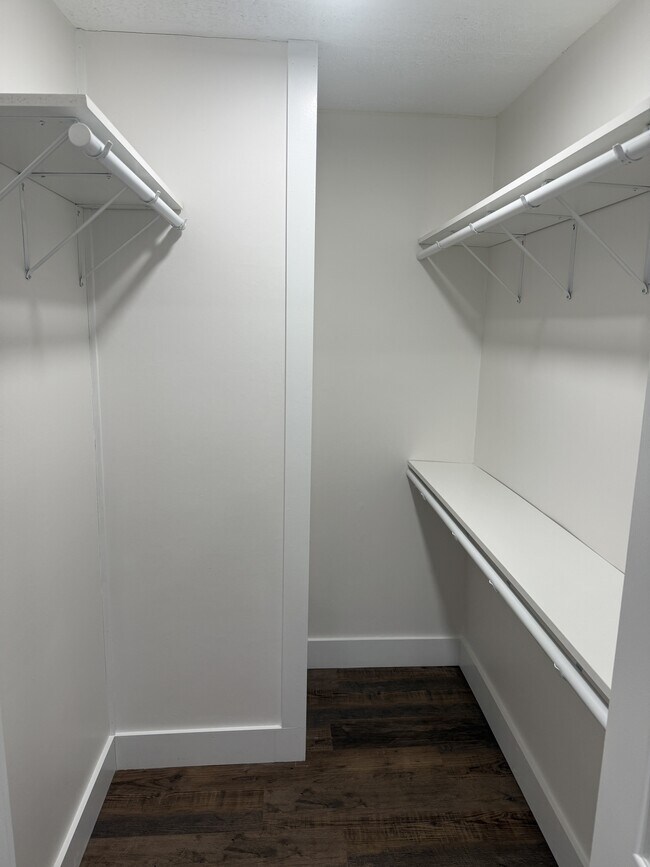 Building Photo - 740 Finn Long Rd