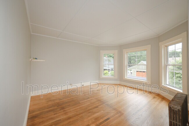 Building Photo - 6 Engel St